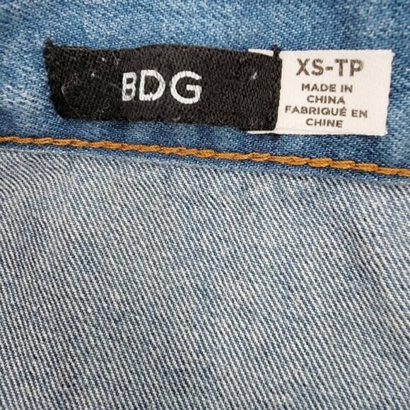 BDG Denim Snap Mini Skirt Size XS - Picture 2 of 3